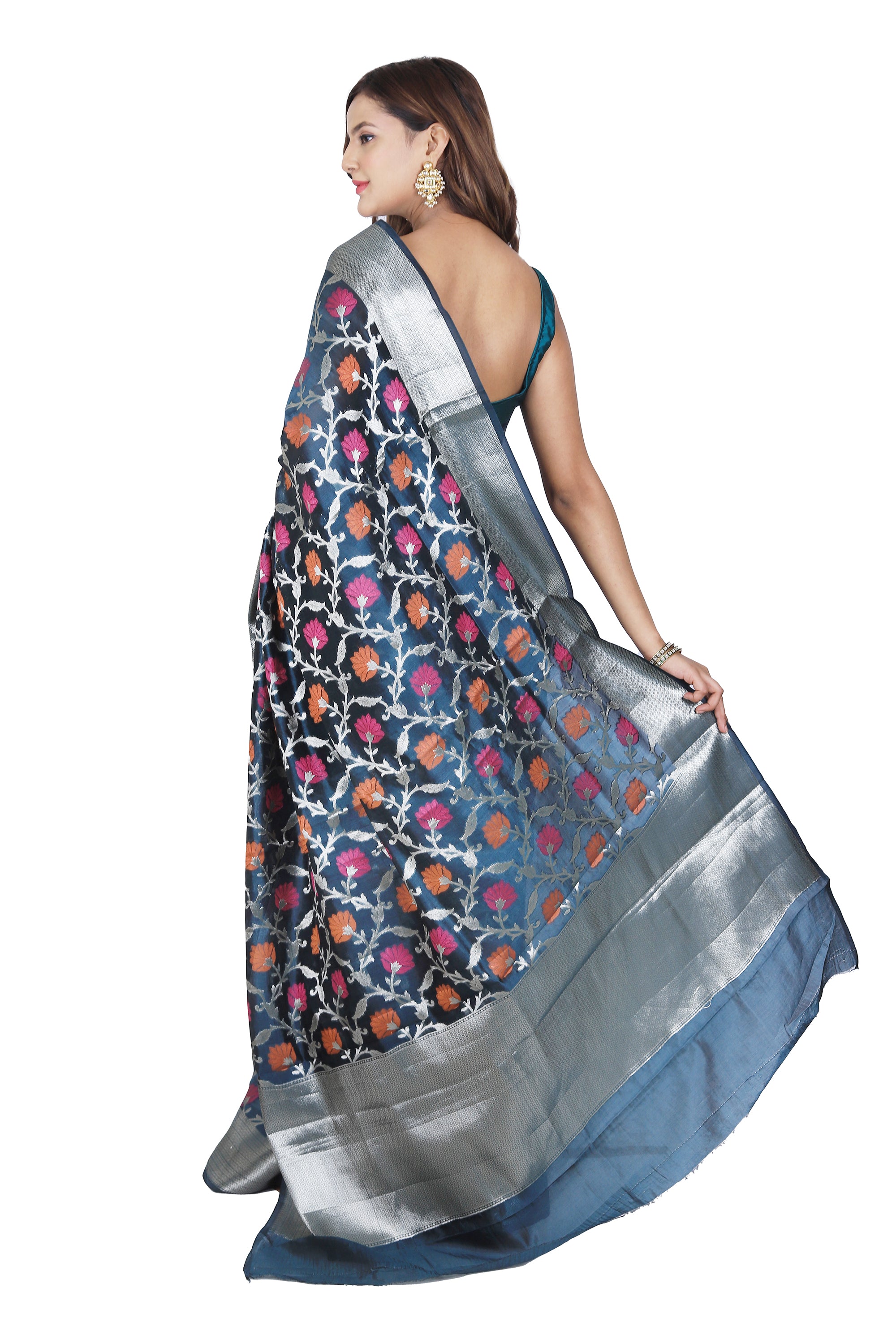 Sophisticated Allure: Dark Blue Pure Silk Saree