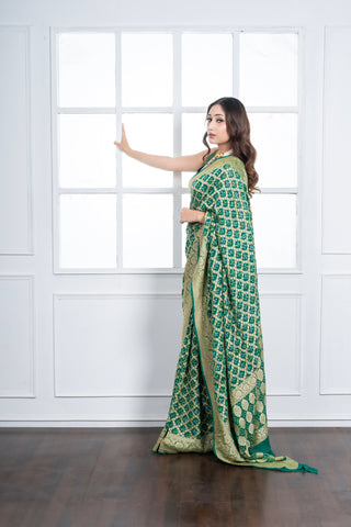 Pure Khaddi Georgette green Bandhej/Bandhani handloom Saree