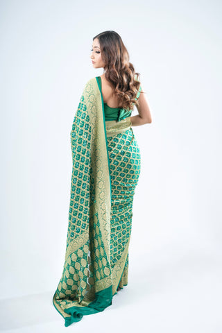 Pure Khaddi Georgette green Bandhej/Bandhani handloom Saree