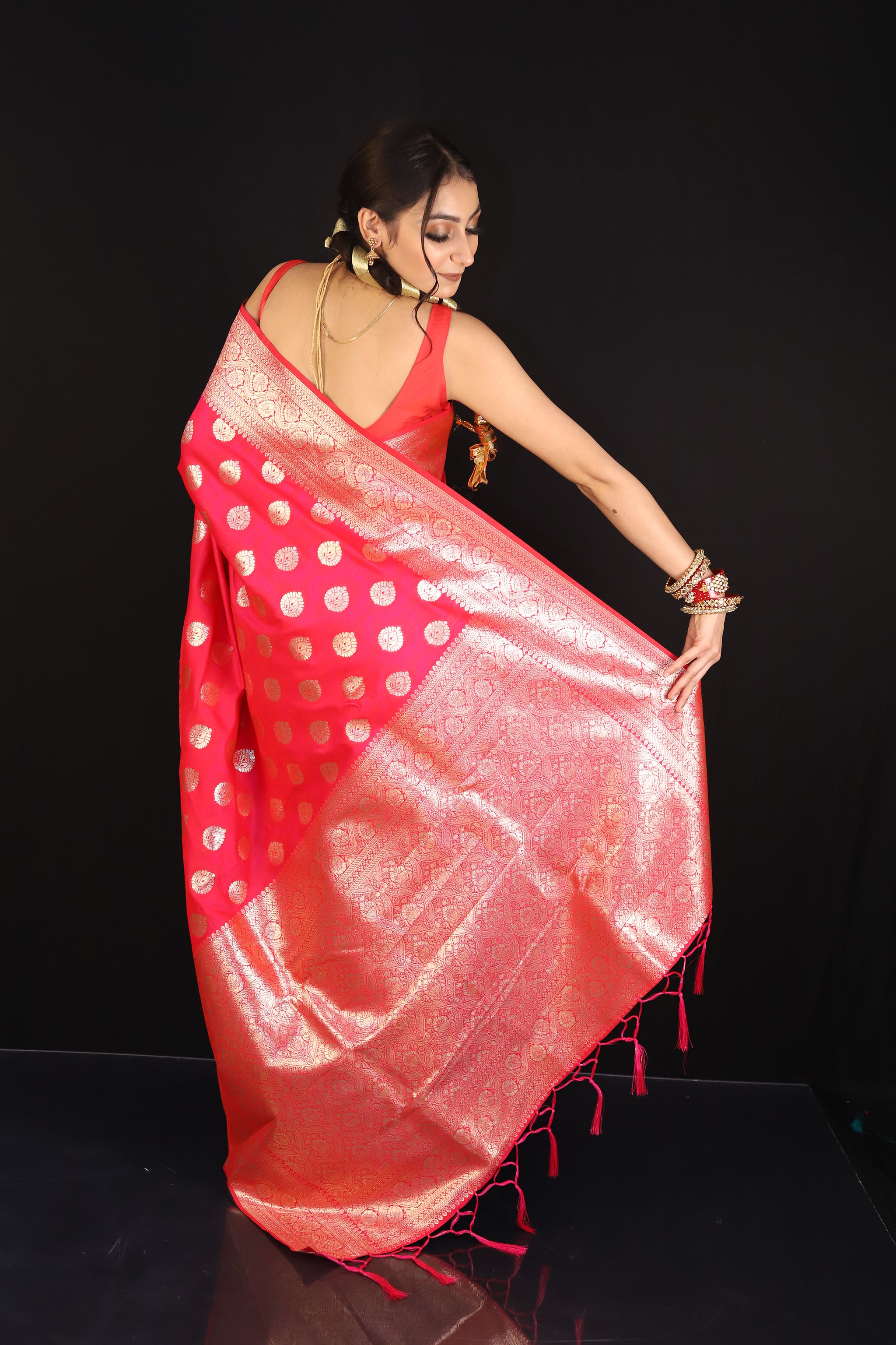 Magenta Semi silk Pink saree with golden booti